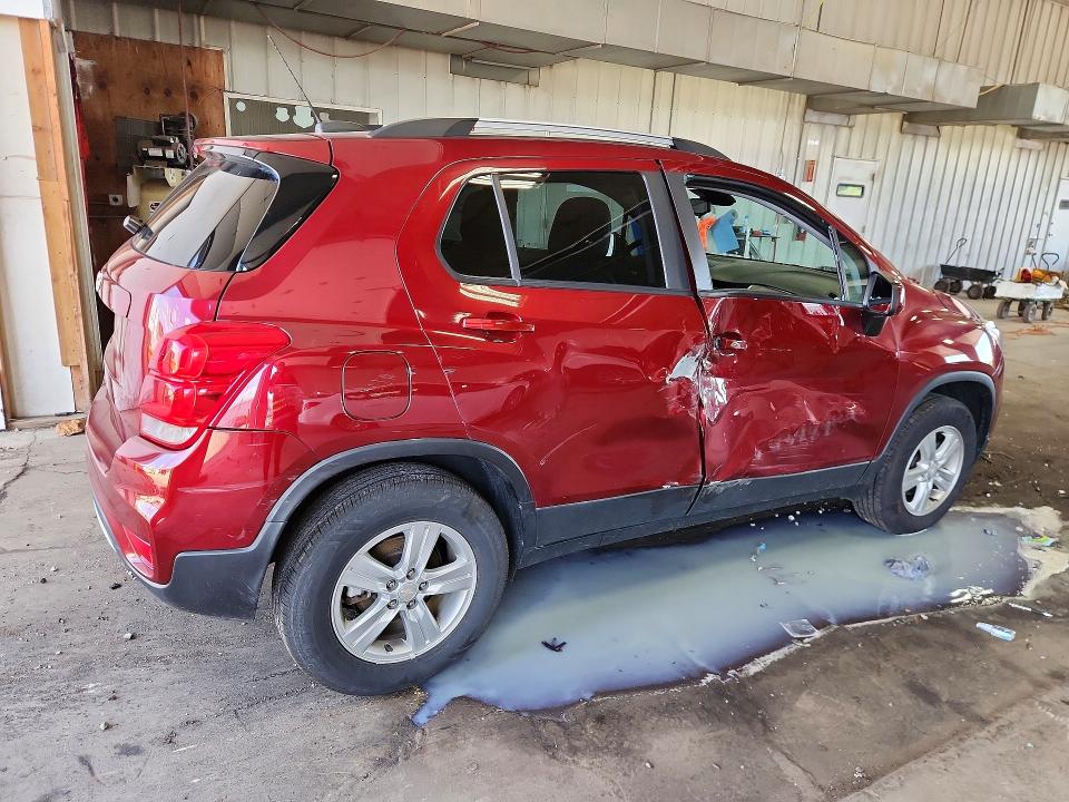 2022 Chevrolet Trax VIN KL7CJPSMXNB527846 COPART salvage auction — SIDE, Wi - Cert Of Title-Salvage Vehicle, sold $3,850 on 2026-07-06 (photo 3)