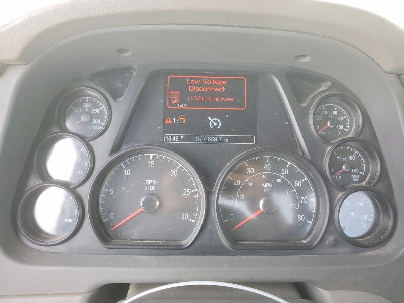 2016 Peterbilt 579 VIN 1XPBD49X3GD325389 COPART salvage auction — FRONT END, TX - SALVAGE VEHICLE TITLE, sold $10,400 on 2026-07-09 (photo 8)