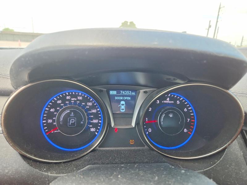 2016 Hyundai VIN KMHHU6KJXGU131404 COPART salvage auction — WATER/FLOOD, Tx - Salvage Title-Flood Damage, sold $3,950 on 2026-07-15 (photo 9)