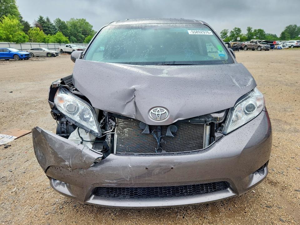 2017 Toyota Sienna VIN 5TDJZ3DC5HS183808 COPART salvage auction — FRONT END, Il - Salvage Certificate, sold $1,100 on 2026-07-28 (photo 5)
