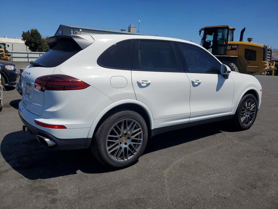 2018 Porsche Cayenne VIN WP1AA2A26JKA06970 COPART salvage auction — WATER/FLOOD, Ca - Non-Repairable Vehicle Cert, sold $5,200 on 2026-07-30 (photo 3)