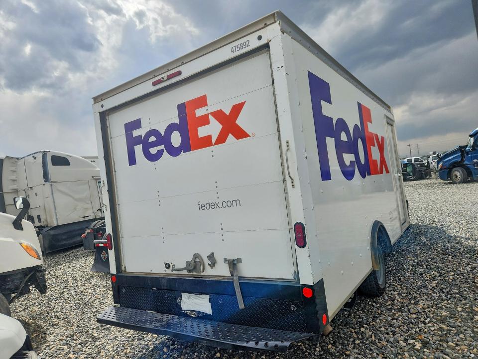 2022 Gmc Savana VIN 7GZ37TC7XNN001026 COPART salvage auction — MECHANICAL, CO - DIS/DLR/EXP ONLY CLEAN TITLE, sold $2,100 on 2026-07-20 (photo 3)