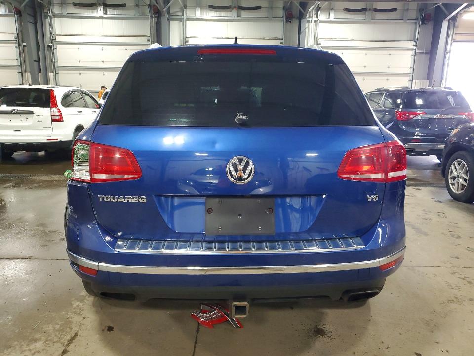 2017 Volkswagen Touareg VIN WVGRF7BPXHD003982 COPART salvage auction — REAR END, Mn - Cert Of Title-Salvage, sold $225 on 2026-07-28 (photo 6)