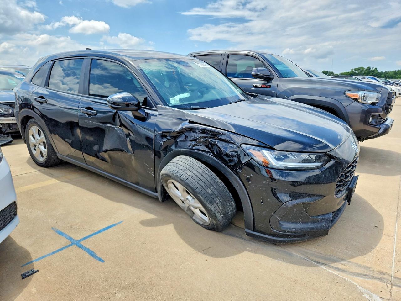 2025 Honda HR-V VIN 3CZRZ1H38SM700974 COPART salvage auction — Front End, TX - SALVAGE VEHICLE TITLE, sold $7,200 on 2026-07-09 (photo 4)