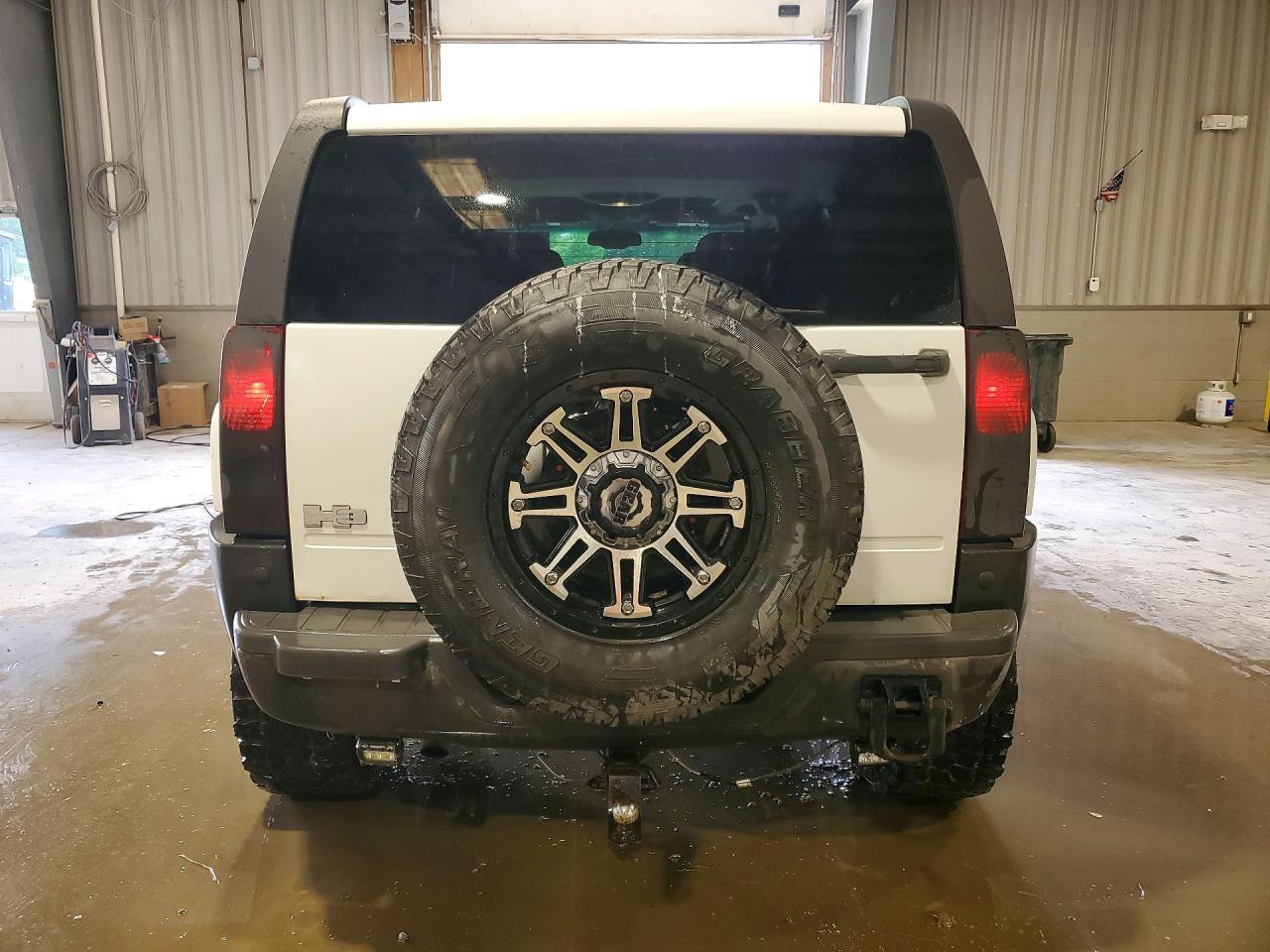 2006 Hummer H3 VIN 5GTDN136068306921 COPART salvage auction — Minor Dent/Scratches, PA - CERT OF TITLE, sold $1,150 on 2026-07-02 (photo 6)