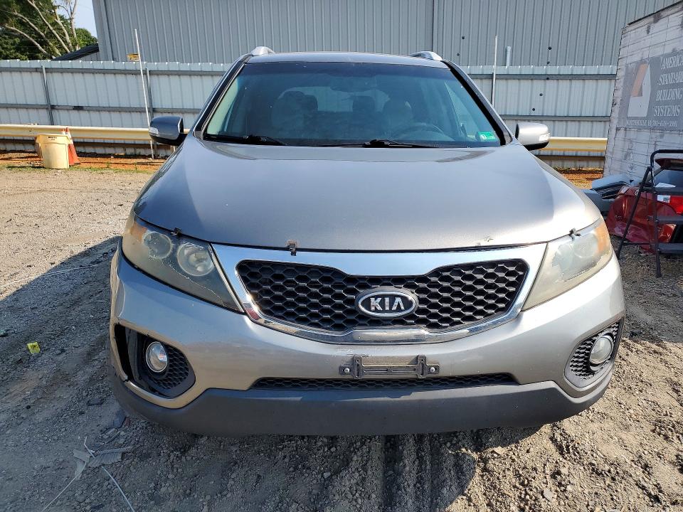 2011 Kia Sorento VIN 5XYKT4A19BG125431 COPART salvage auction — FRONT END, VA - CERT OF TITLE - SALVAGE, sold $1,350 on 2026-07-17 (photo 5)