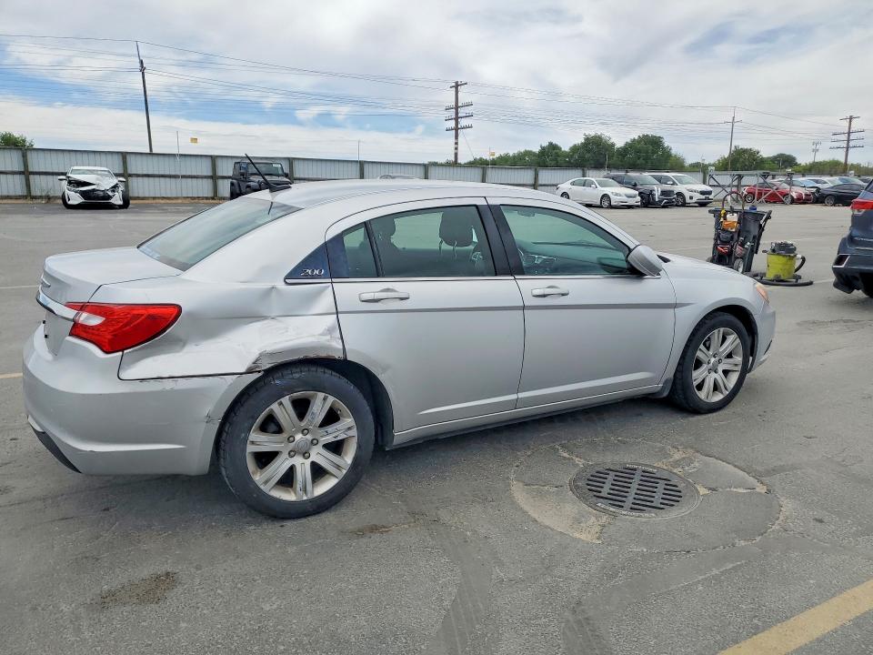 2011 Chrysler 200 VIN 1C3BC1FB3BN626389 COPART salvage auction — REAR END, Id - Salvage Certificate Of Title, sold $525 on 2026-07-09 (photo 3)