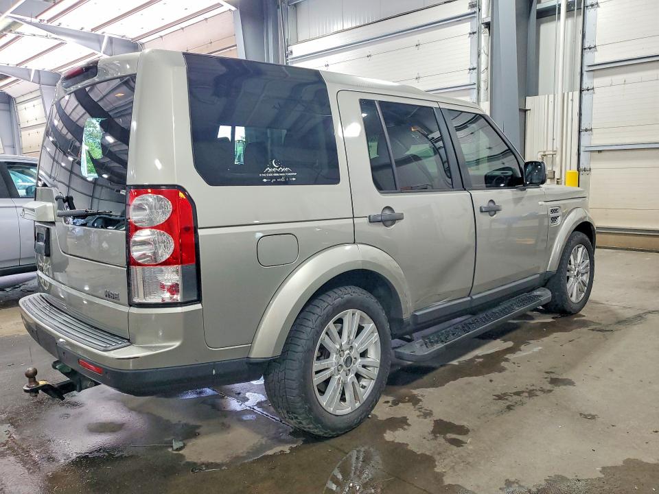 2010 Land rover Lr4 VIN SALAG2D42AA529088 COPART salvage auction — SIDE, MN - CERT OF TITLE-PRIOR SALVAGE, sold $250 on 2026-07-21 (photo 3)