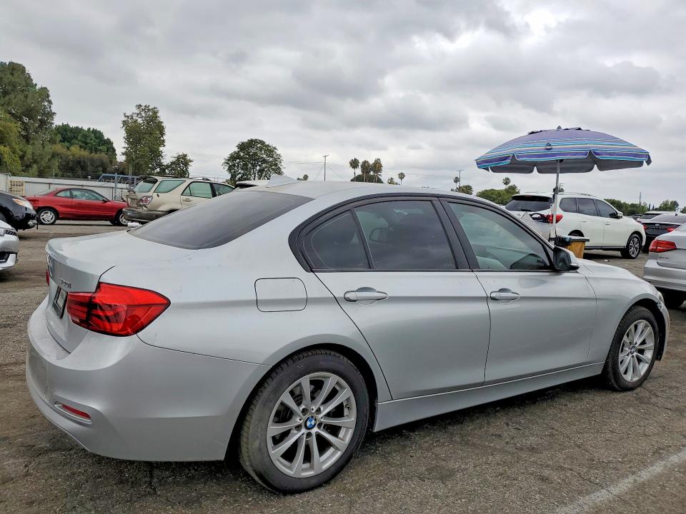2018 BMW 3er VIN WBA8A9C50JAD27697 COPART salvage auction — FRONT END, CA - SALVAGE CERTIFICATE, sold $3,950 on 2026-08-21 (photo 3)