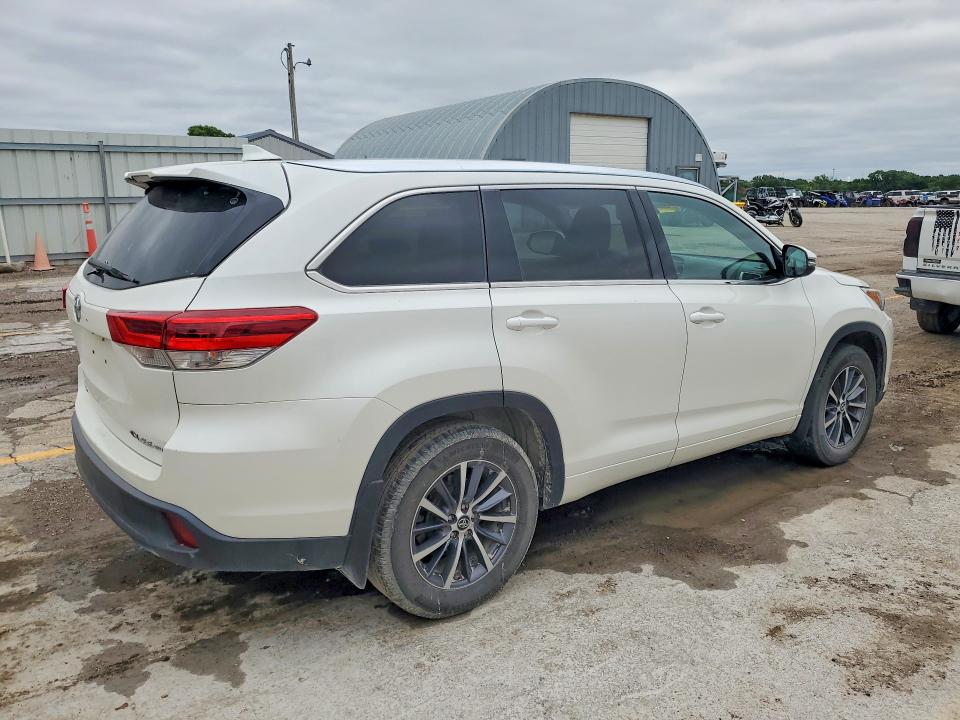 2017 Toyota VIN 5TDJZRFH7HS515937 COPART salvage auction — HAIL, Ks - Cert Of Title-Salvage, sold $5,700 on 2026-07-22 (photo 3)