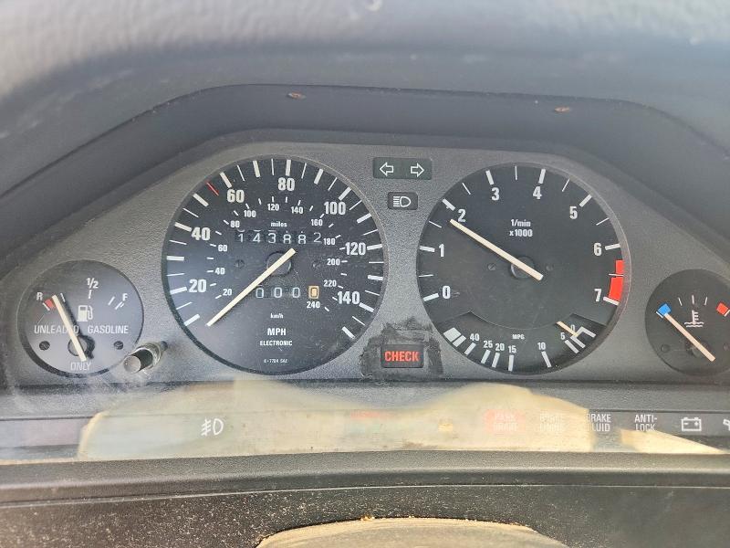 1989 BMW 3er VIN WBABB1300K8275079 COPART salvage auction — MINOR DENT/SCRATCHES, Wv - Dealer Only Clean Title (P), sold $5,400 on 2026-07-31 (photo 9)