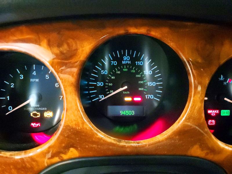 2000 Jaguar Xjr VIN SAJDA15B8YMF03038 COPART salvage auction — FRONT END, MN - CERT OF TITLE-SALVAGE, sold $70 on 2026-07-27 (photo 9)