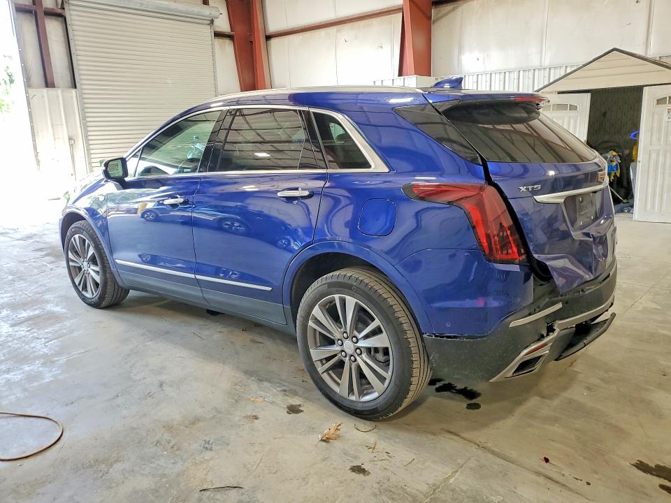 2024 Cadillac Xt5 VIN 1GYKNCR42RZ757969 COPART salvage auction — REAR END, Salvage Title, sold $11,300 on 2026-08-17 (photo 2)