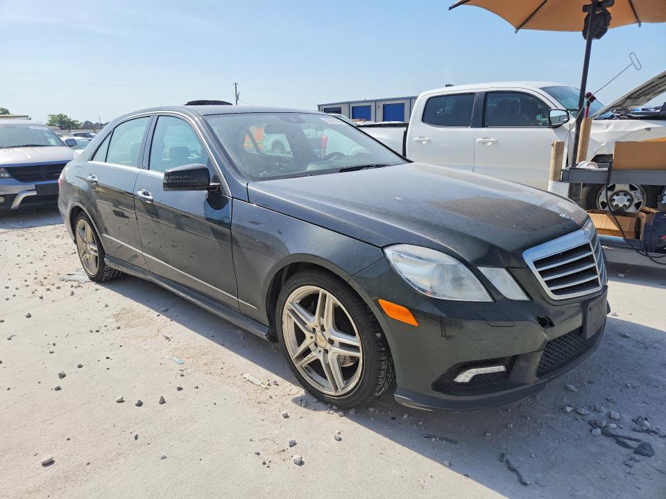 2011 Mercedes-benz E-klasse VIN WDDHF5GB3BA301841 COPART salvage auction — WATER/FLOOD, Tx - Salvage Title-Flood Damage, sold $175 on 2026-07-28 (photo 4)