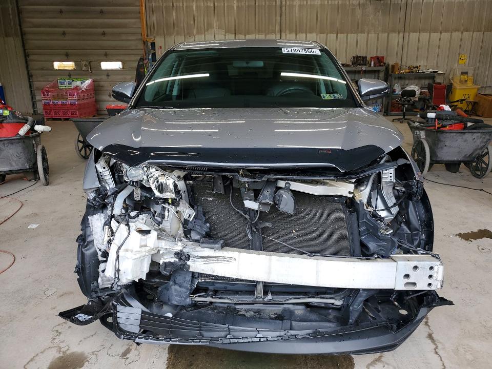 2015 Toyota VIN 5TDBKRFH4FS146136 COPART salvage auction — FRONT END, Salvage Title, sold $3,750 on 2026-07-16 (photo 5)