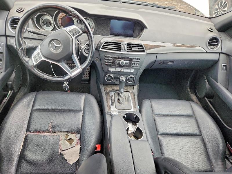2012 Mercedes-benz C class VIN WDDGF8FB1CA633826 COPART salvage auction — WATER/FLOOD, Qc - Irrecuperable, sold $400 on 2026-07-28 (photo 8)