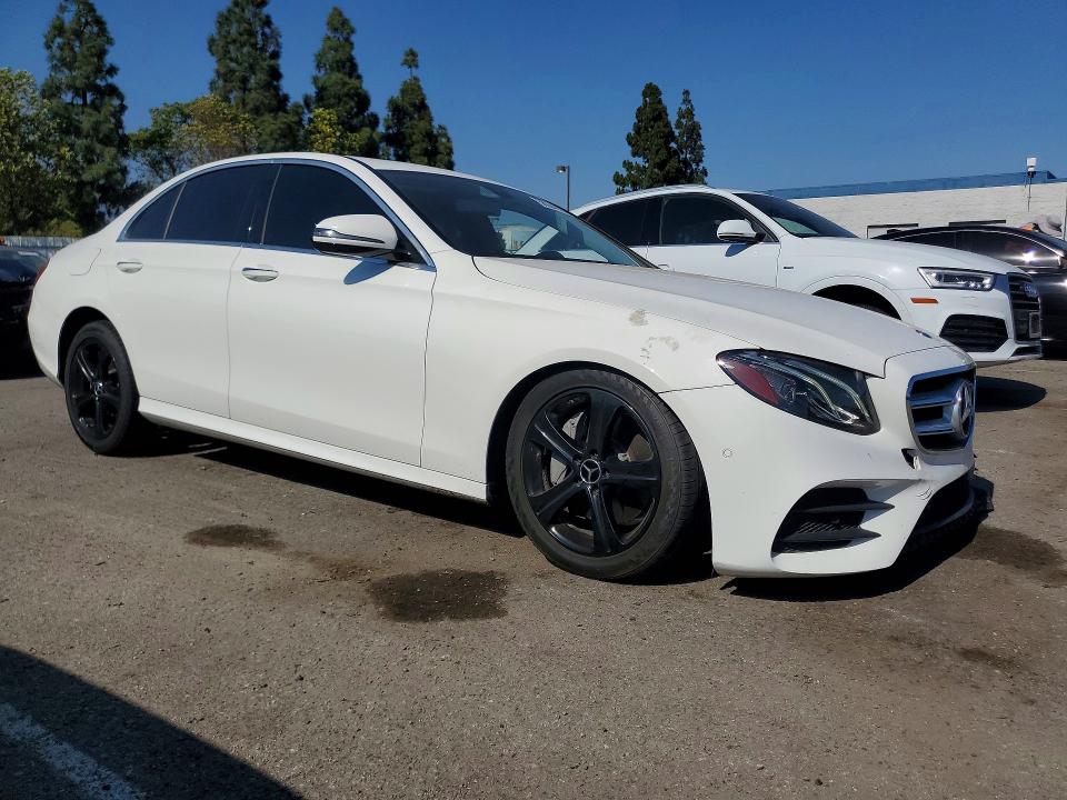 2017 Mercedes-benz E-klasse VIN WDDZF4JB4HA094389 COPART salvage auction — FRONT END, Ca - Salvage Certificate, sold $5,500 on 2026-08-06 (photo 4)