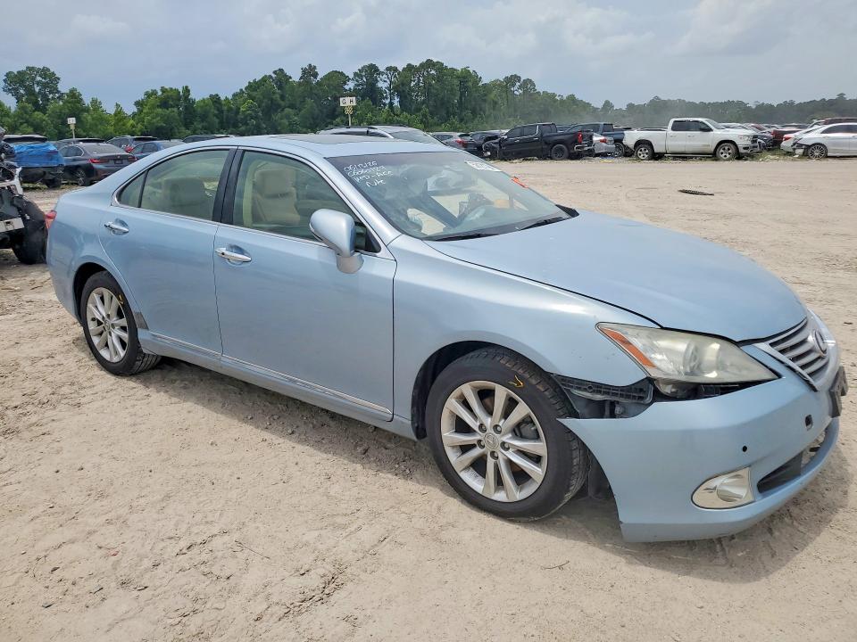 2012 Lexus VIN JTHBK1EGXC2503802 COPART salvage auction — SIDE, Tx - Salvage Vehicle Title, sold $1,250 on 2026-07-07 (photo 4)