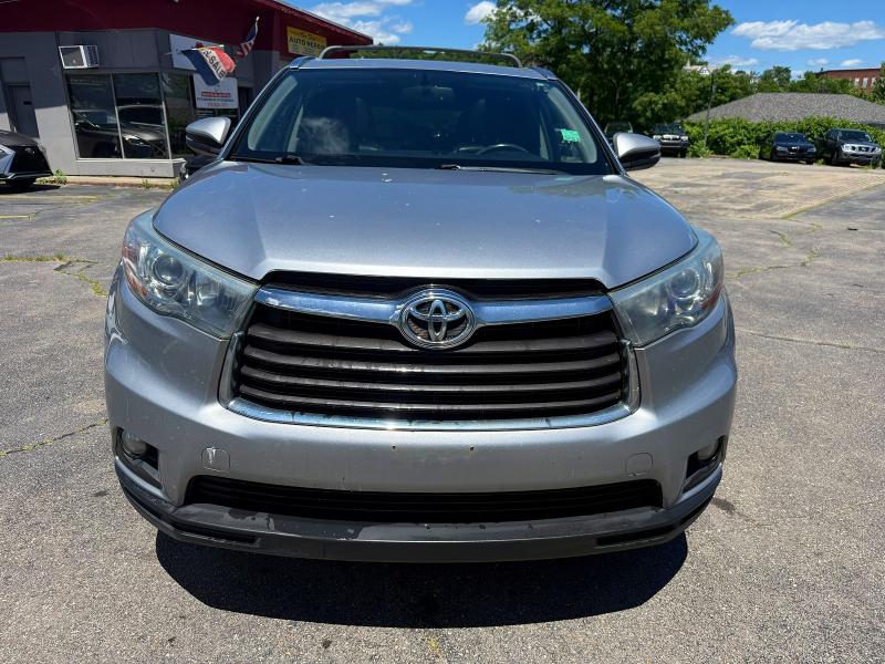 2015 Toyota Highlander VIN 5TDJKRFH3FS075698 COPART salvage auction — MINOR DENT/SCRATCHES, Me - Certificate Of Title (P), sold $10,000 on 2026-07-15 (photo 5)