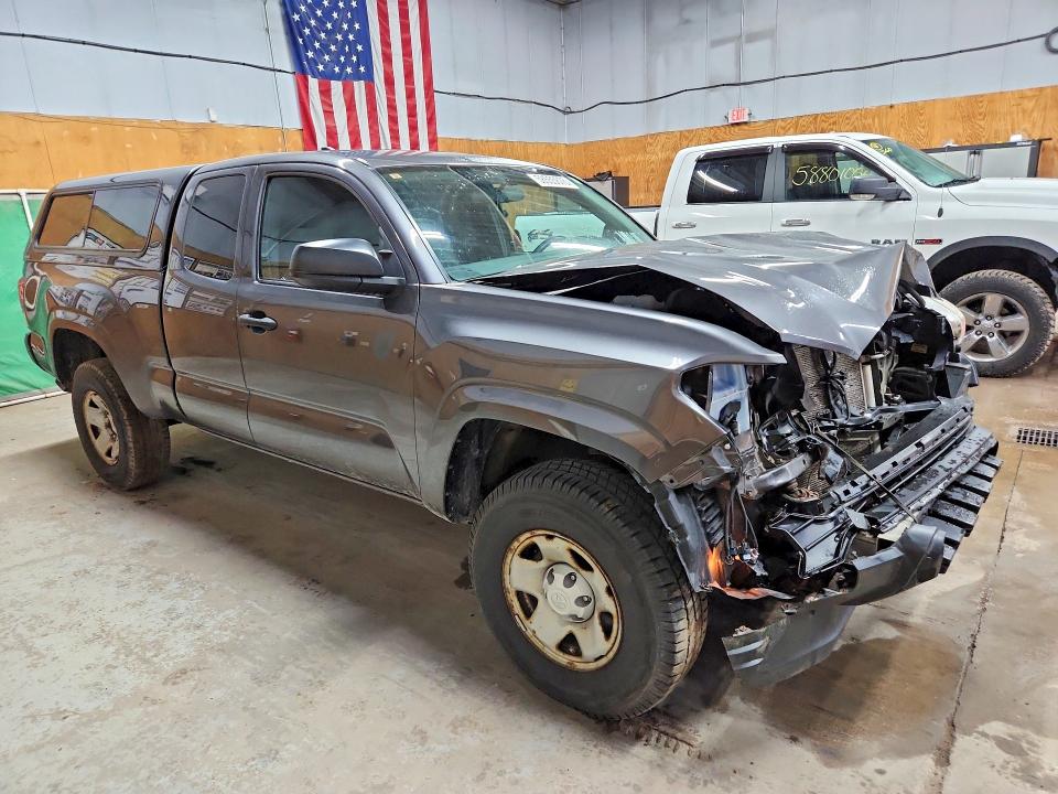 2016 Toyota Tacoma VIN 5TFSX5EN6GX044933 COPART salvage auction — FRONT END, Salvage Title, sold $60 on 2026-07-22 (photo 4)