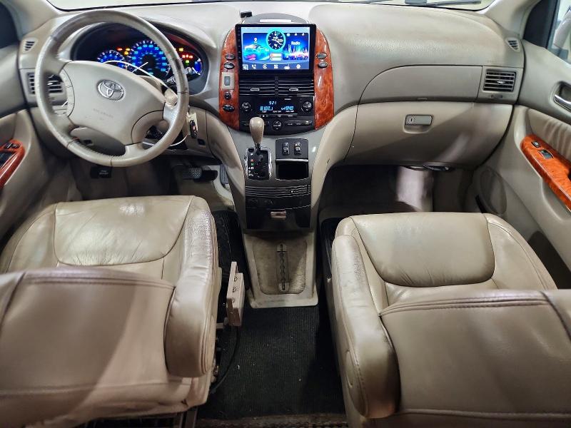 2007 Toyota Sienna VIN 5TDZK22C47S030467 COPART salvage auction — MINOR DENT/SCRATCHES, NH - CERT OF TITLE-REBUILT VEHICLE, sold $2,900 on 2026-07-27 (photo 8)