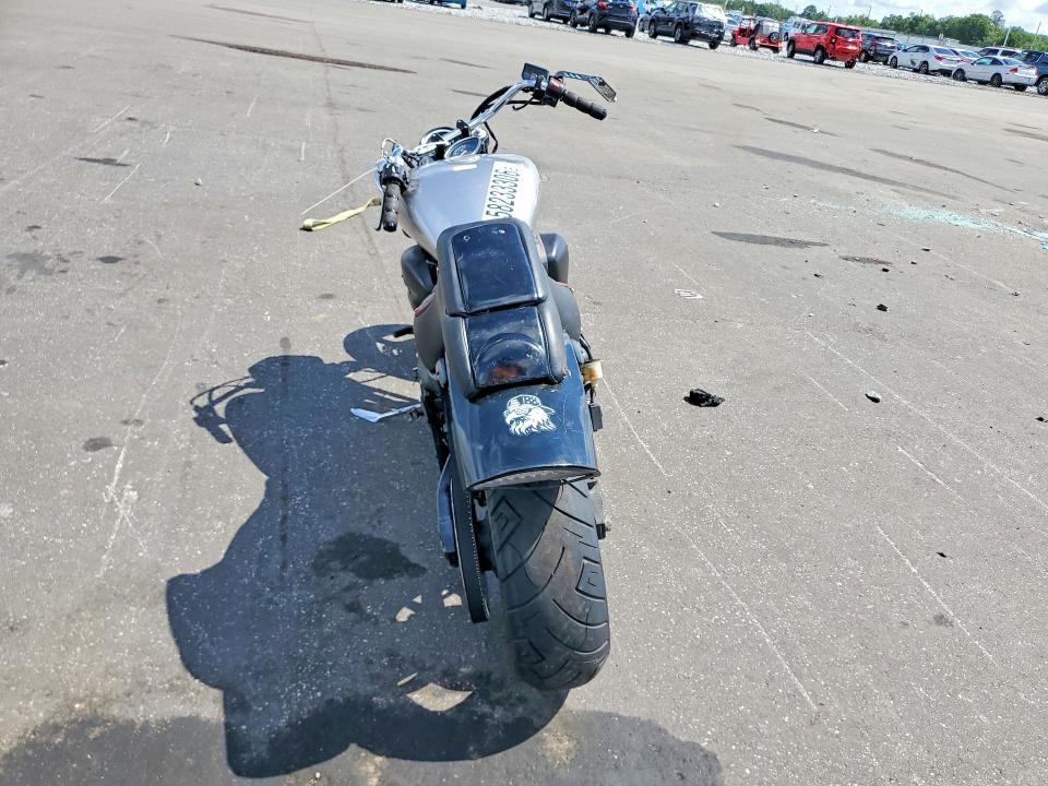 2005 Yamaha Xv1700 VIN JYAVP14E25A011009 COPART salvage auction — SIDE, Fl - Cert Of Title Slvg Rebuildable, sold $1,000 on 2026-07-02 (photo 4)