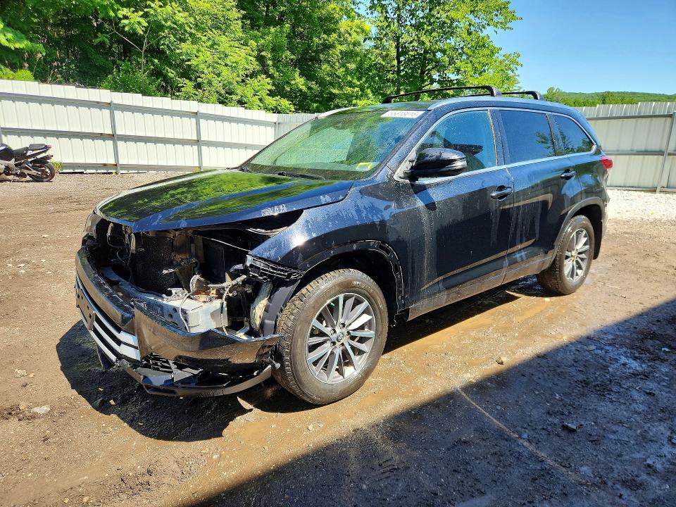 2017 Toyota Highlander VIN 5TDJZRFH2HS417589 COPART salvage auction — FRONT END, VT - CERT OF TITLE-SALVAGE VEHICLE, sold $9,100 on 2026-07-20 (photo 1)