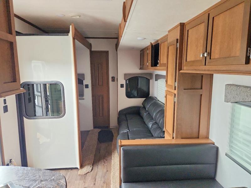 2025 Recreation by design Recreational vehicle (rv) VIN 5CZ200R38S1229225 COPART salvage auction — WATER/FLOOD, TX - SALVAGE TITLE-FLOOD DAMAGE, sold $3,600 on 2026-07-09 (photo 6)