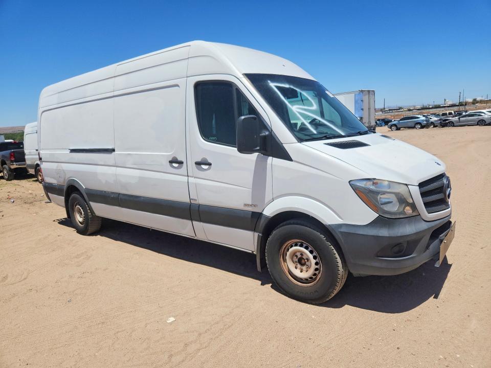 2014 Mercedes-benz Sprinter 2500 VIN WD3PE8DE8E5899697 COPART salvage auction — VANDALISM, NM - CERTIFICATE OF TITLE, sold $1,250 on 2026-07-20 (photo 4)