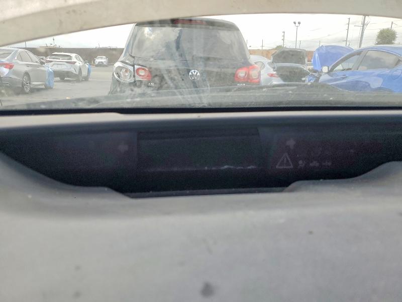 2005 Toyota Prius VIN JTDKB20UX57041199 COPART salvage auction — SIDE, CA - SALVAGE CERTIFICATE, sold $275 on 2026-07-10 (photo 9)