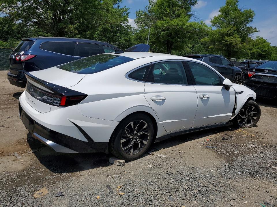 2025 Hyundai Sonata VIN KMHL64JA0SA480382 COPART salvage auction — FRONT END, Salvage Title, sold $7,600 on 2026-08-20 (photo 3)