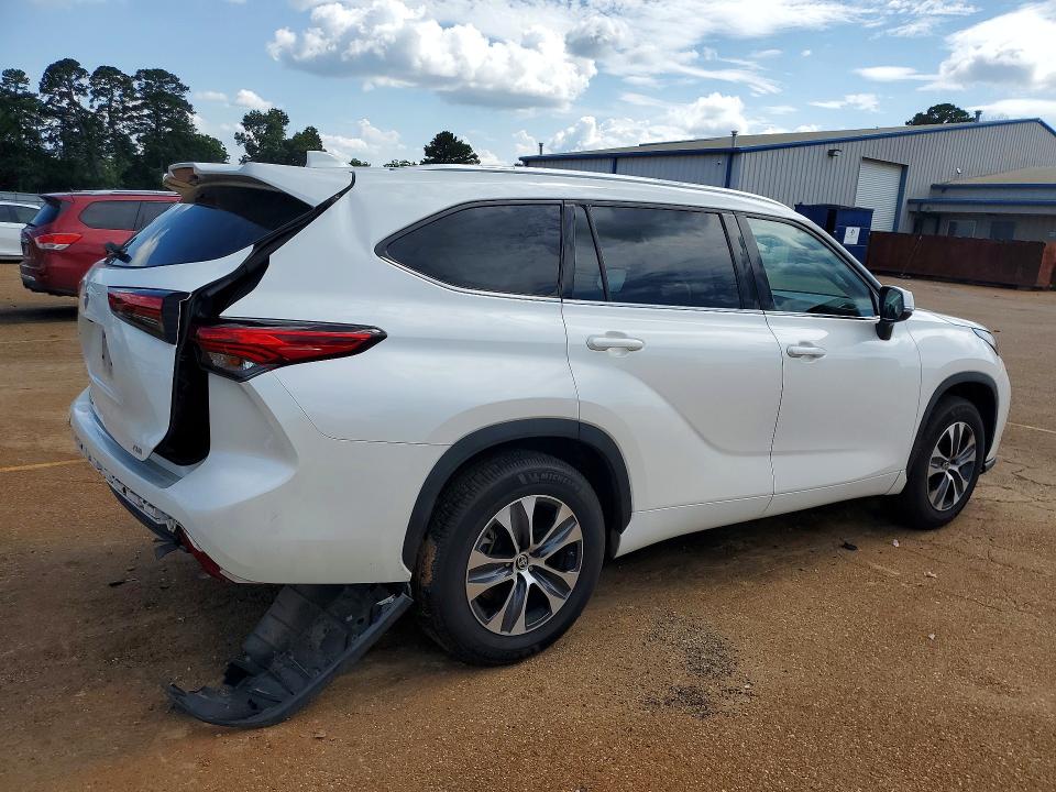 2020 Toyota Highlander VIN 5TDGZRAH2LS503995 COPART salvage auction — REAR END, Tx - Salvage Vehicle Title, sold $11,600 on 2026-07-13 (photo 3)