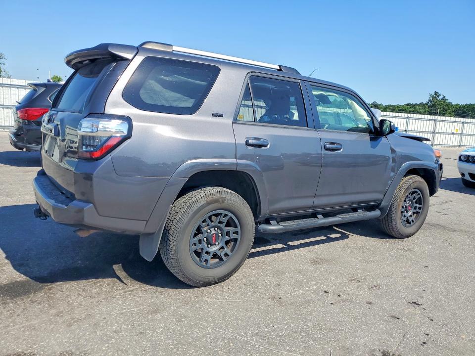 2022 Toyota 4runner VIN JTEMU5JR1N6050048 COPART salvage auction — FRONT END, Nc - Salvage Certificate Of Title, sold $11,100 on 2026-07-16 (photo 3)