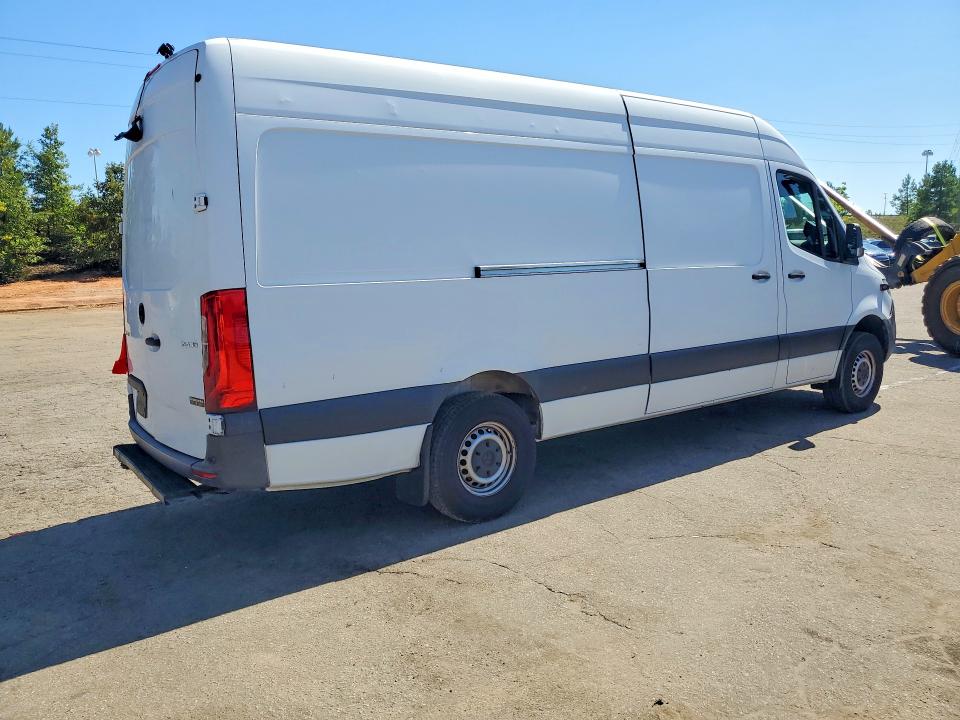 2019 Mercedes-benz Sprinter VIN WD4PF1ED0KT013658 COPART salvage auction — REAR END, Sc - Certificate Of Title, sold $3,700 on 2026-07-31 (photo 3)