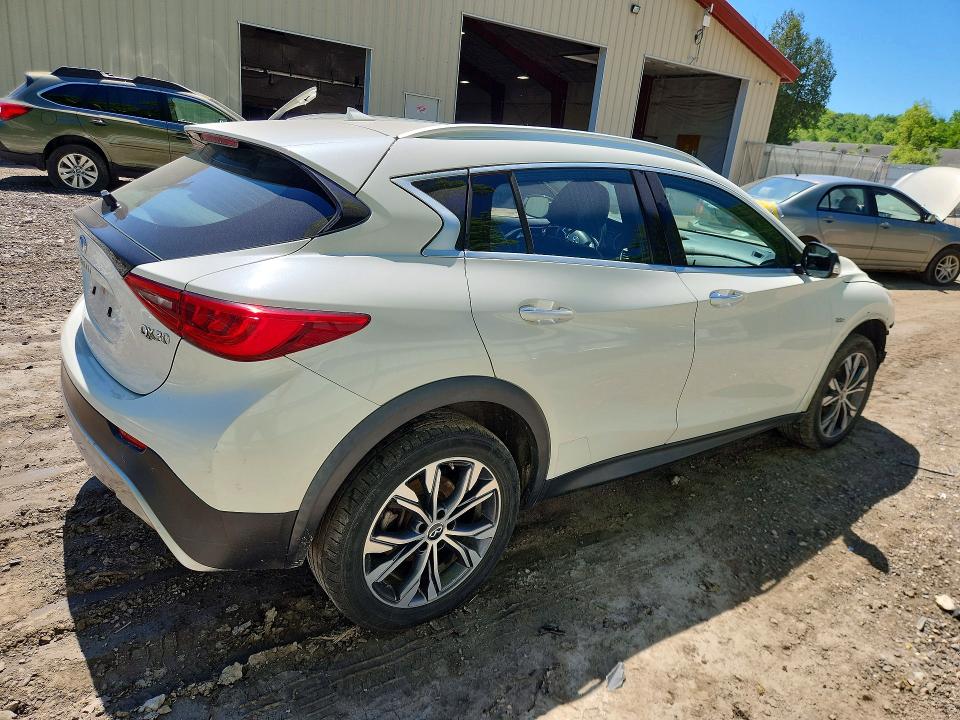 2017 Infiniti VIN SJKCH5CR9HA028749 COPART salvage auction — FRONT END, Vt - Cert Of Title-Salvage Vehicle, sold $200 on 2026-07-27 (photo 3)