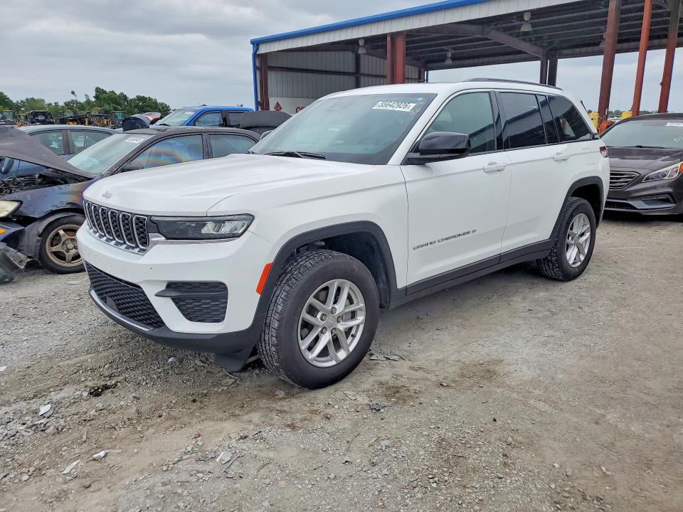 2024 Jeep Cherokee VIN 1C4RJGAG2RC181056 — COPART salvage auction photo