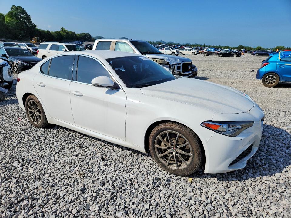 2017 Alfa romeo Giulia VIN ZARFAEBN6H7553984 COPART salvage auction — MECHANICAL, Tn - Certificate Of Title, sold $2,400 on 2026-07-27 (photo 4)
