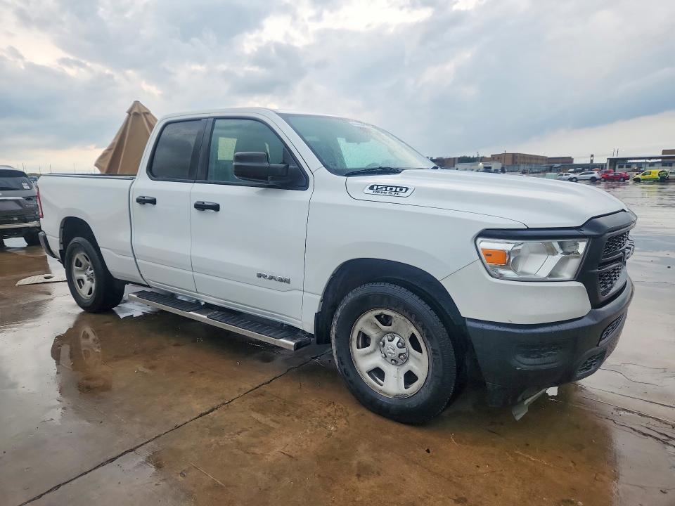 2019 Ram 1500 VIN 1C6RRECT7KN667421 COPART salvage auction — MINOR DENT/SCRATCHES, MS - CERTIFICATE OF TITLE, sold $8,000 on 2026-07-30 (photo 4)