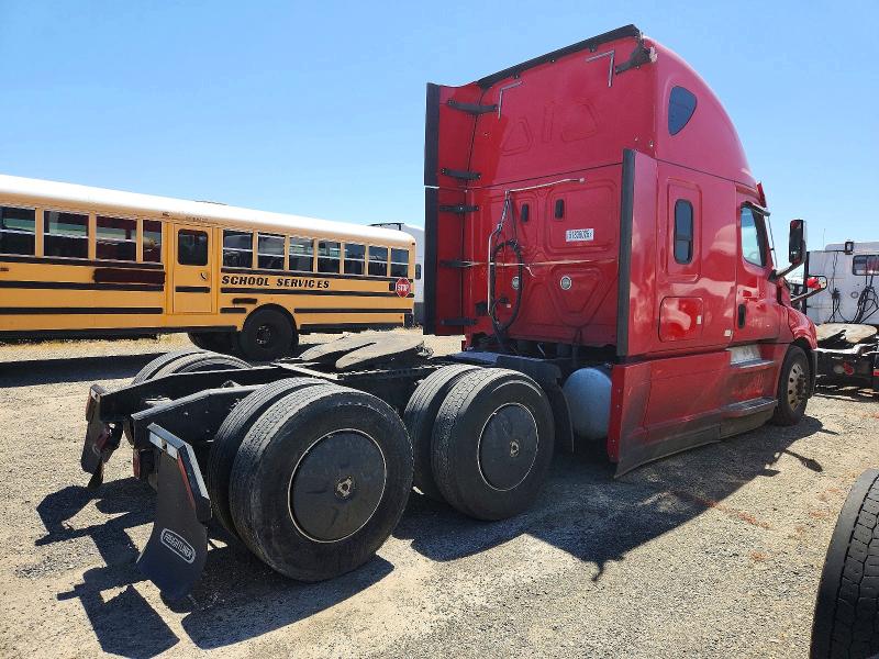 2021 Freightliner Cascadia VIN 3AKJHHDR2MSMA5374 COPART salvage auction — MECHANICAL, CA - SALVAGE CERTIFICATE, sold $6,600 on 2026-09-10 (photo 4)