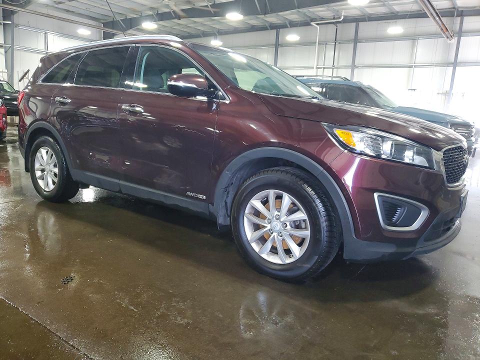 2016 Kia Sorento VIN 5XYPGDA57GG081708 COPART salvage auction — VANDALISM, Mn - Cert Of Title-Prior Salvage, sold $1,450 on 2026-07-14 (photo 4)