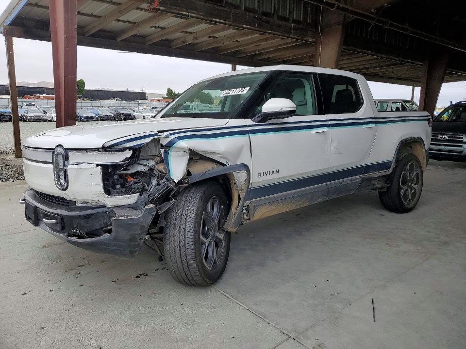 2023 Rivian R1t VIN 7FCTGBAA2PN028062 COPART salvage auction — FRONT END, Ca - Salvage Certificate, sold $17,400 on 2026-09-10 (photo 1)