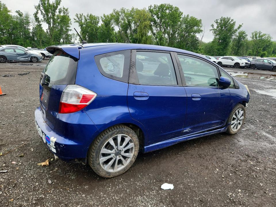 2013 Honda Fit VIN JHMGE8H51DC062461 COPART salvage auction — FRONT END, CT - CERT OF TITLE-SALVAGE, sold $475 on 2026-07-24 (photo 3)