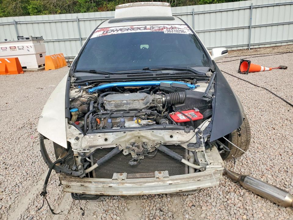2007 Acura Tl VIN 19UUA76527A011940 COPART salvage auction — ALL OVER, Nc - Salvage Certificate Of Title, sold $375 on 2026-07-24 (photo 5)