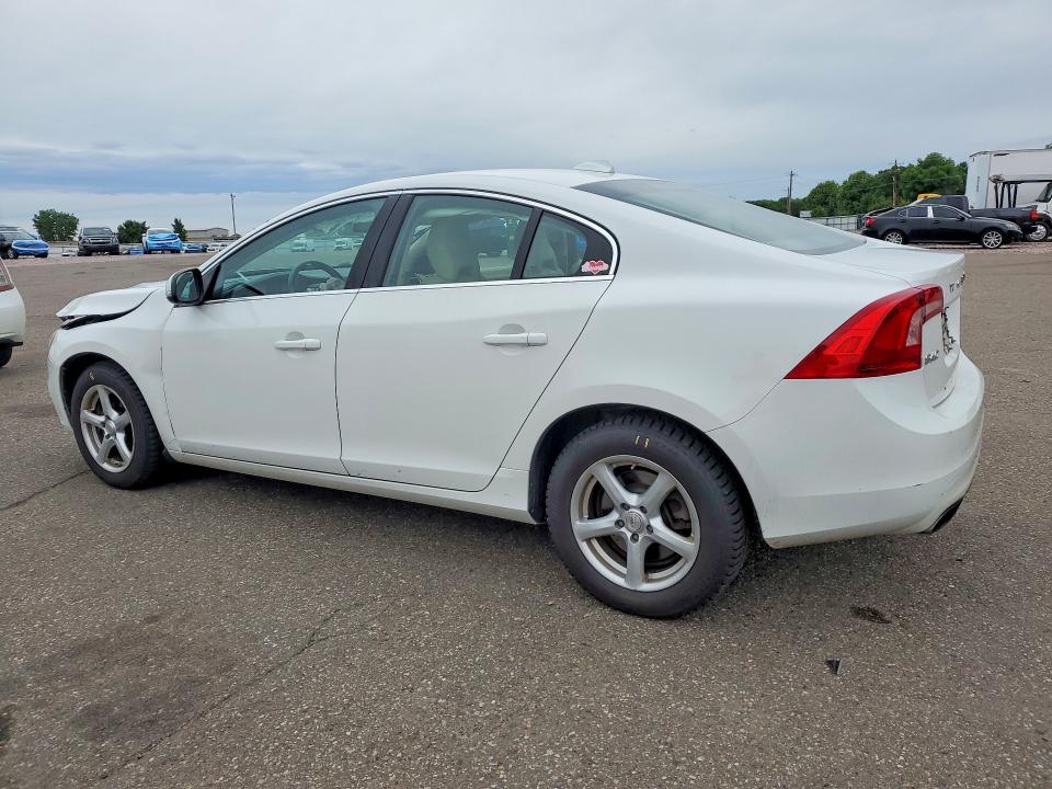 2015 Volvo S60 VIN YV1612TB5F2316095 COPART salvage auction — FRONT END, MN - CERT OF TITLE-PRIOR SALVAGE, sold $225 on 2026-07-28 (photo 2)