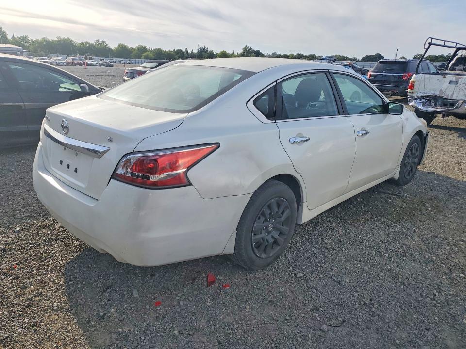 2015 Nissan Altima VIN 1N4AL3AP6FC135005 COPART salvage auction — FRONT END, Ca - Dis/Dlr/Exp Only Lien Papers, sold $1,700 on 2026-07-02 (photo 3)