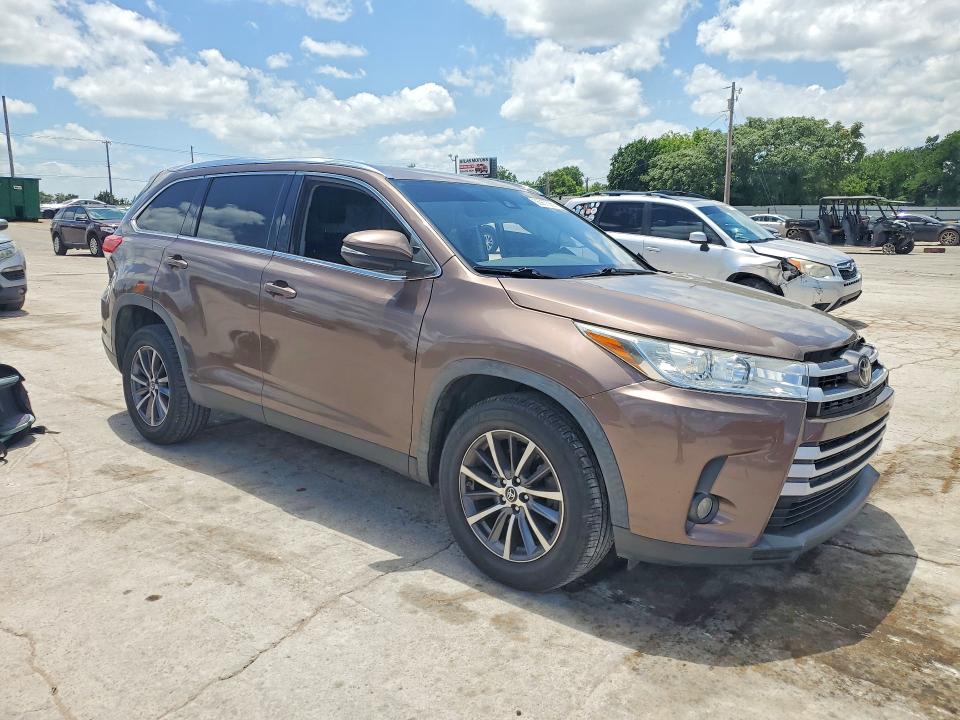 2019 Toyota Highlander VIN 5TDKZRFH3KS345426 COPART salvage auction — SIDE, OK - CERT OF TITLE-SALVAGE, sold $125 on 2026-07-21 (photo 4)