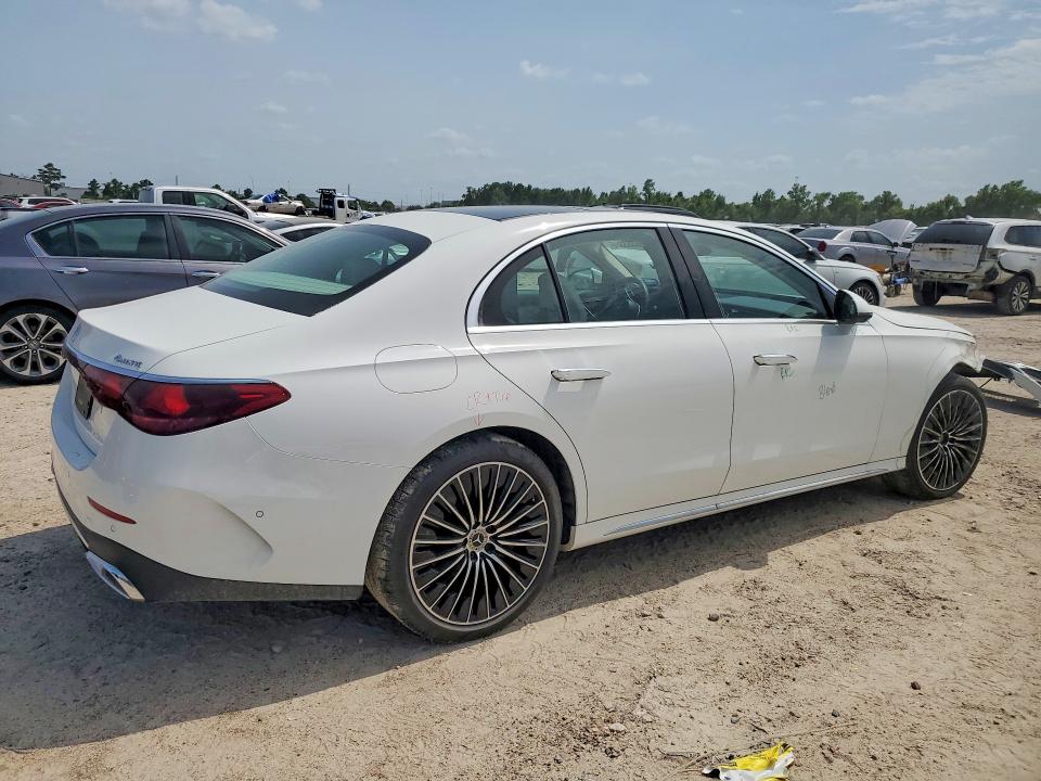 2024 Mercedes-benz VIN W1KLF4HB7RA008232 COPART salvage auction — FRONT END, Tx - Salvage Vehicle Title, sold $30,000 on 2026-07-31 (photo 3)