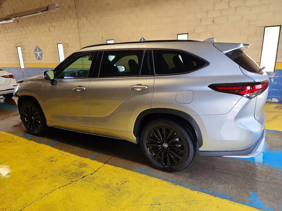 2024 Toyota Highlander VIN 5TDKDRAH9RS536980 COPART salvage auction — FRONT END, IL - CERTIFICATE OF TITLE, sold $23,600 on 2026-07-08 (photo 2)