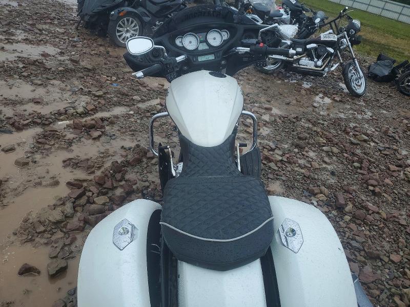 2016 Victory VIN 5VPTW36N6G3049911 COPART salvage auction — SIDE, Ny - Mv-907A Salvage Certificate, sold $2,650 on 2026-07-27 (photo 6)