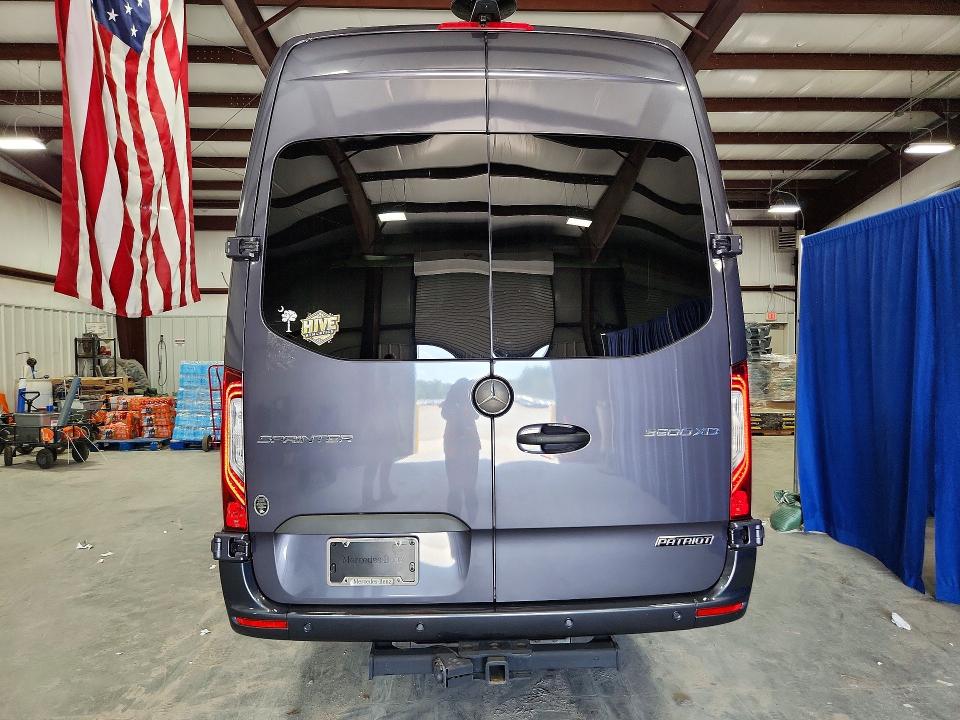 2022 Mercedes-benz Sprinter VIN W1X8ED3Y5NT102302 COPART salvage auction — MINOR DENT/SCRATCHES, Sc - Certificate Of Title (P), sold $96,500 on 2026-07-17 (photo 6)